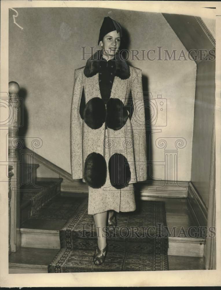 1937, Jane Kellogg, modeled cape suit at College club style show - Historic Images