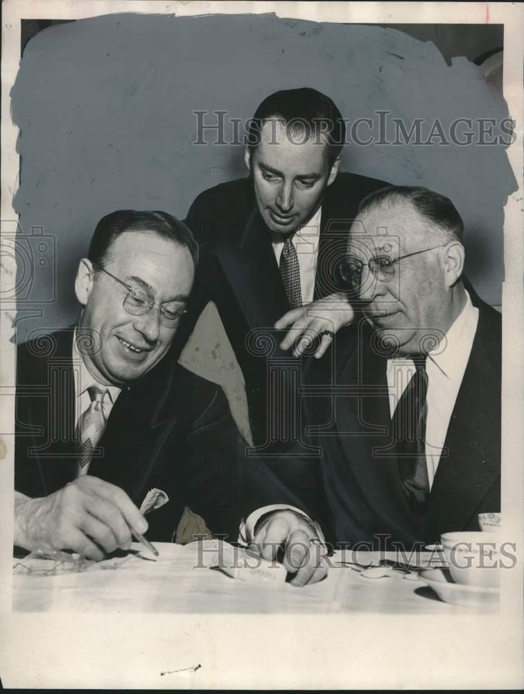 1952, Brooks Stevens, Harry DeBoer &amp; Edgar F. Kaiser, Wisconsin - Historic Images