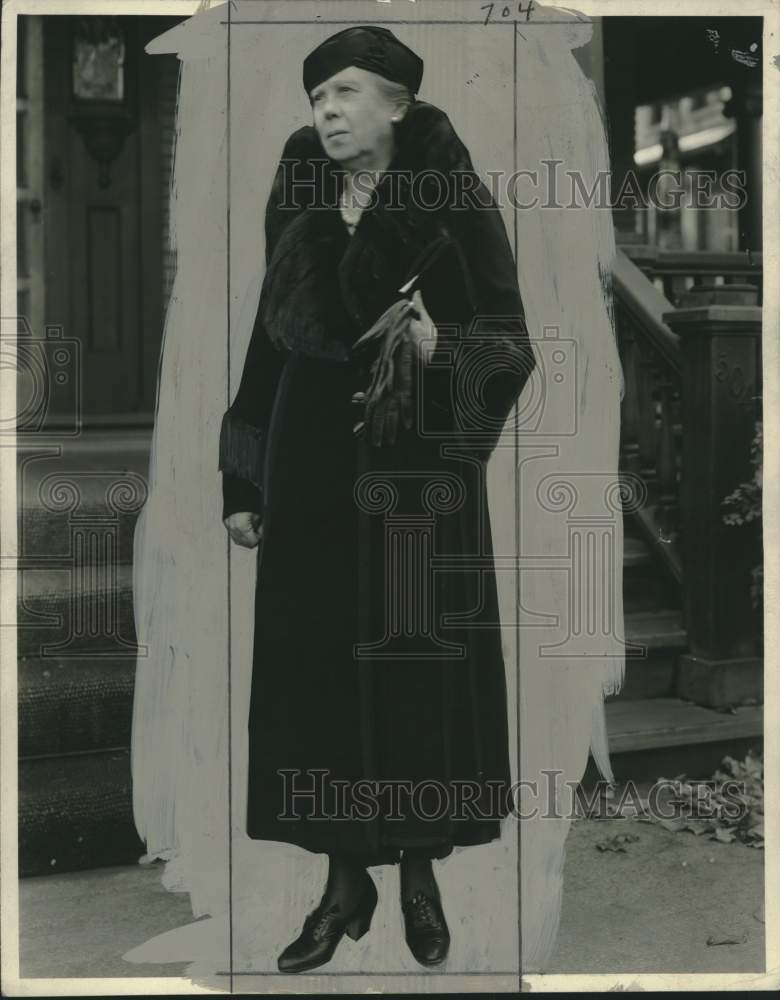 1932, Mrs. A.G. Schmedeman - mjc26073 - Historic Images