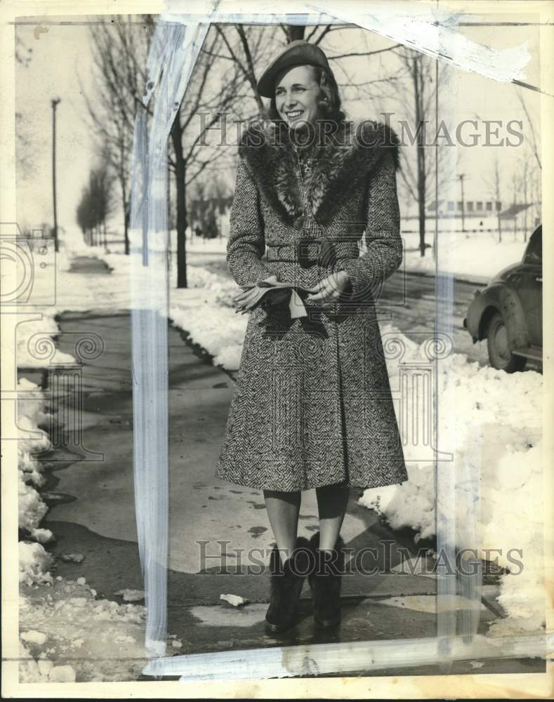 1940 Miss Marietta Parker, now Mrs. Julian H. Teagul in Milwaukee. - Historic Images