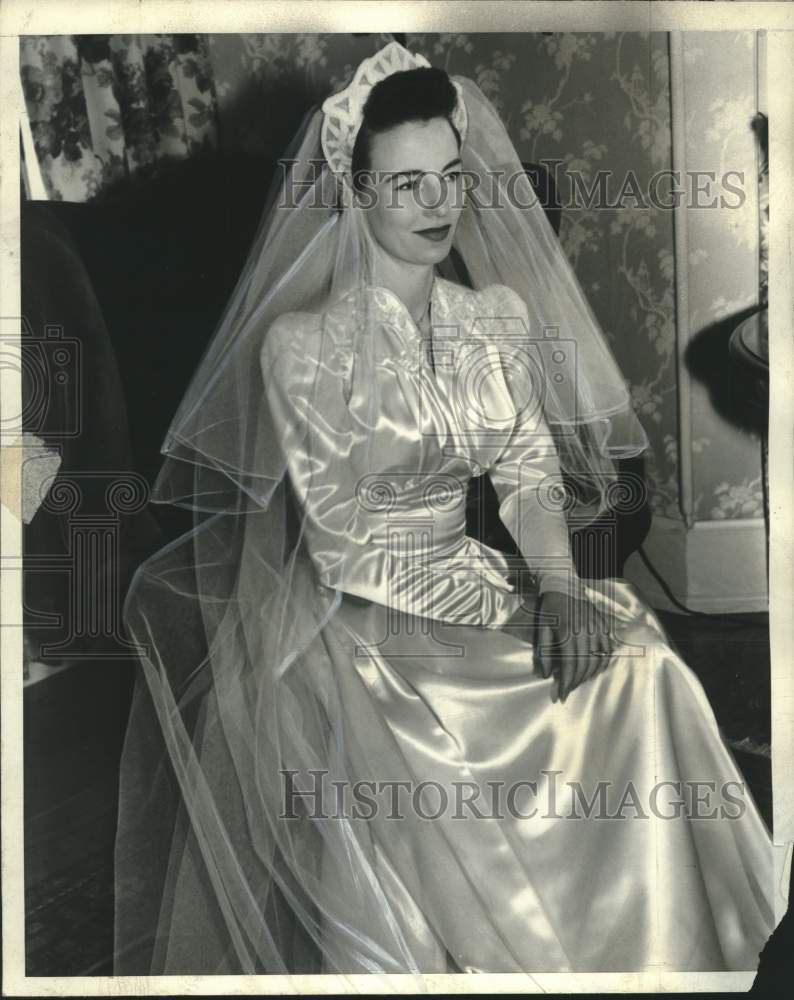 1941, Mrs. Reginald W.B. Sykes formerly Nancy Jane Conger wedding - Historic Images