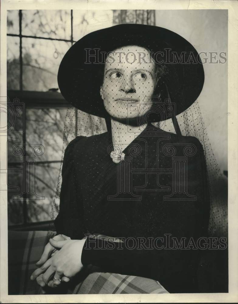 1937, Mrs. Edward S. Tallmadge Milwaukee Society - mjc26194 - Historic Images