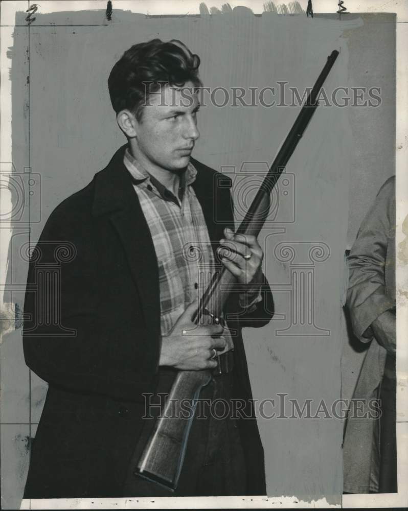 1946, Robert Marth with a rifle, Plymouth, Wisconsin - mjc26267 - Historic Images