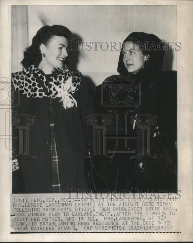 1948 Press Photo Author Kathleen Winsor &amp; other at the airport, Reno, Nevada- Historic Images