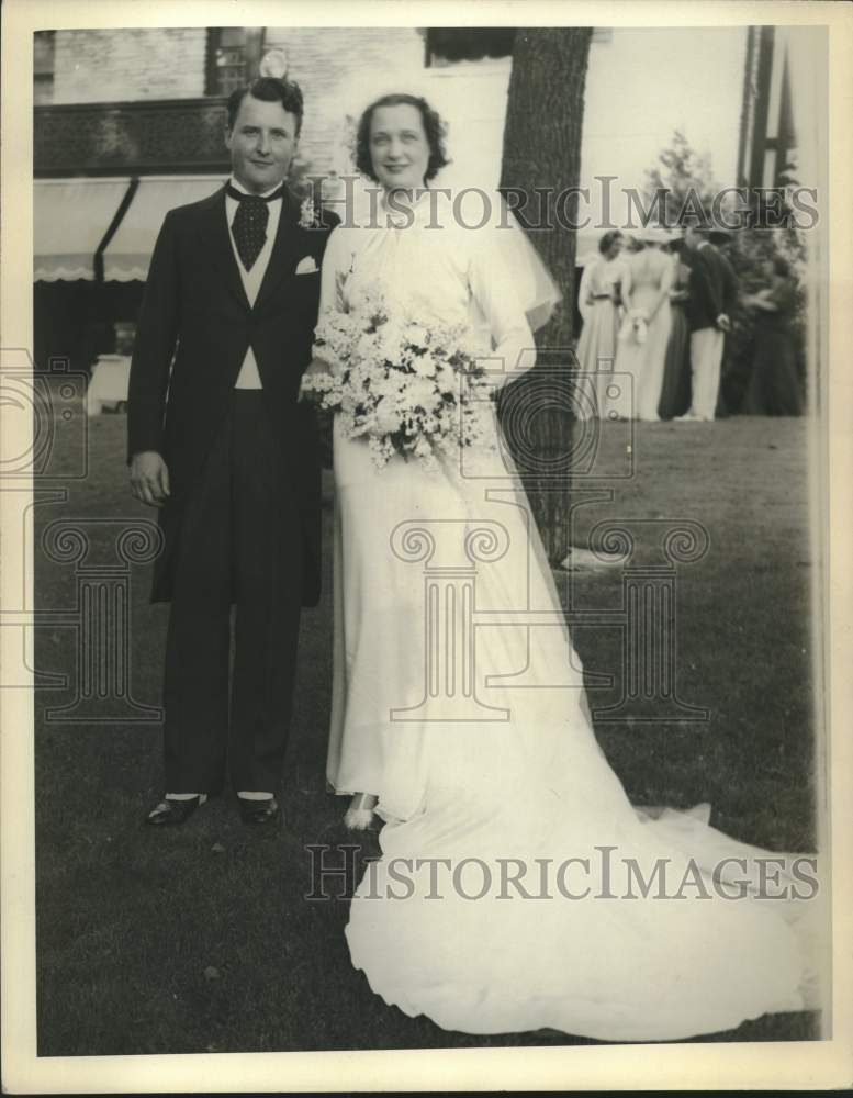 Press Photo Richard W. Werner &amp; Siri Hokonson wedding day - mjc26445 - Historic Images