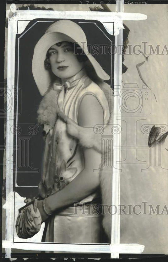 Press Photo Siri Hokanson - mjc26491 - Historic Images