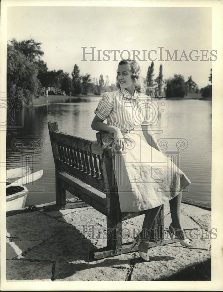 1939, Jane Bradley, River Hills - mjc26512 - Historic Images