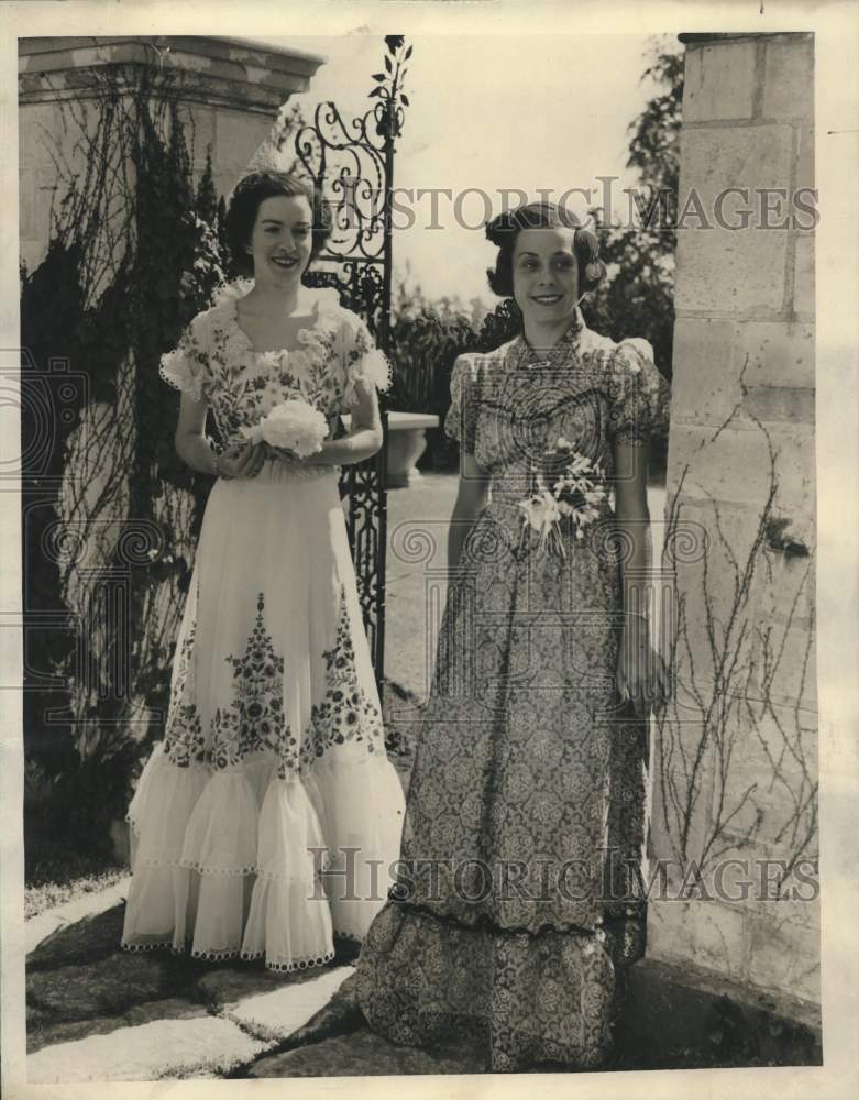 1938, Mrs. Frederick Prescott Stratton and Mrs. John Frantz Stratton. - Historic Images