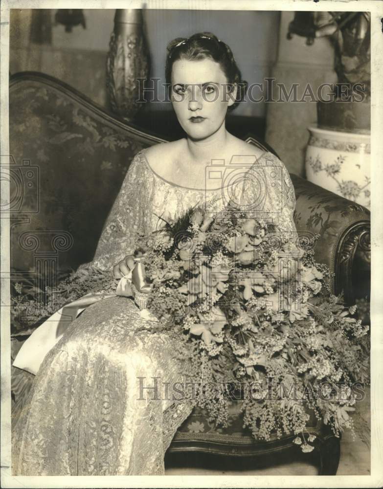 1935, Catherine McKane at Mayflower Hotel, Washington - mjc26579 - Historic Images