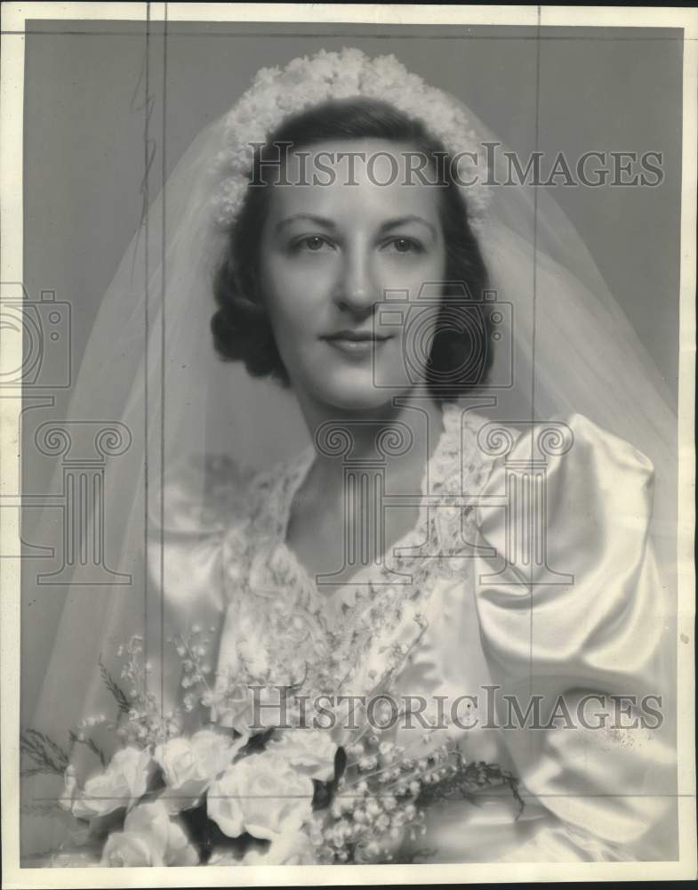 1939, Mrs. Harold Woerishoefer in wedding gown - mjc26597 - Historic Images