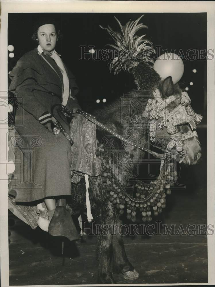 1935, Miss Margaret Williams, 3819 North Maryland avenue. - mjc26648 - Historic Images