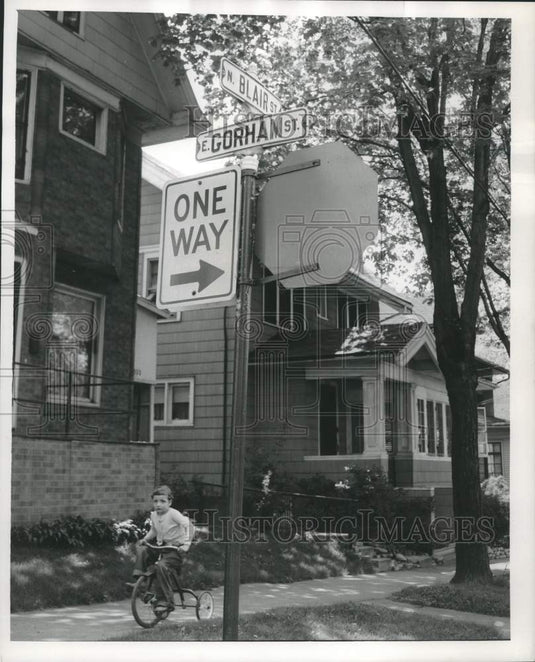 Press Photo Corner of Blair & Gorham streets in Madison - mjc26661 - Historic Images