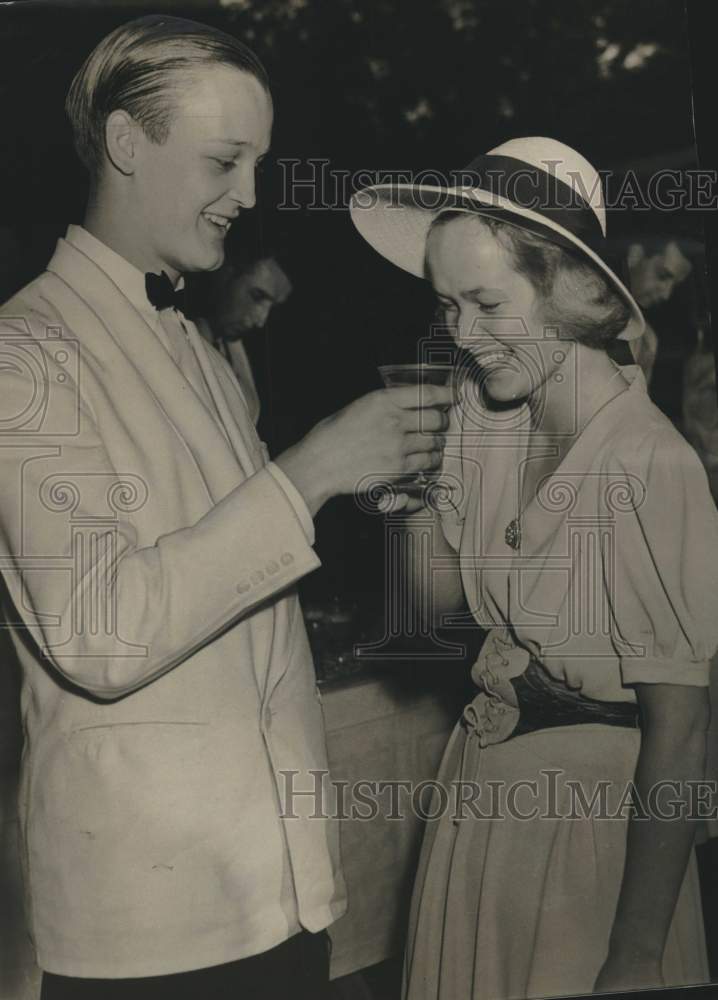 1939, Teddy Vogel and Nancy Allis - mjc26764 - Historic Images