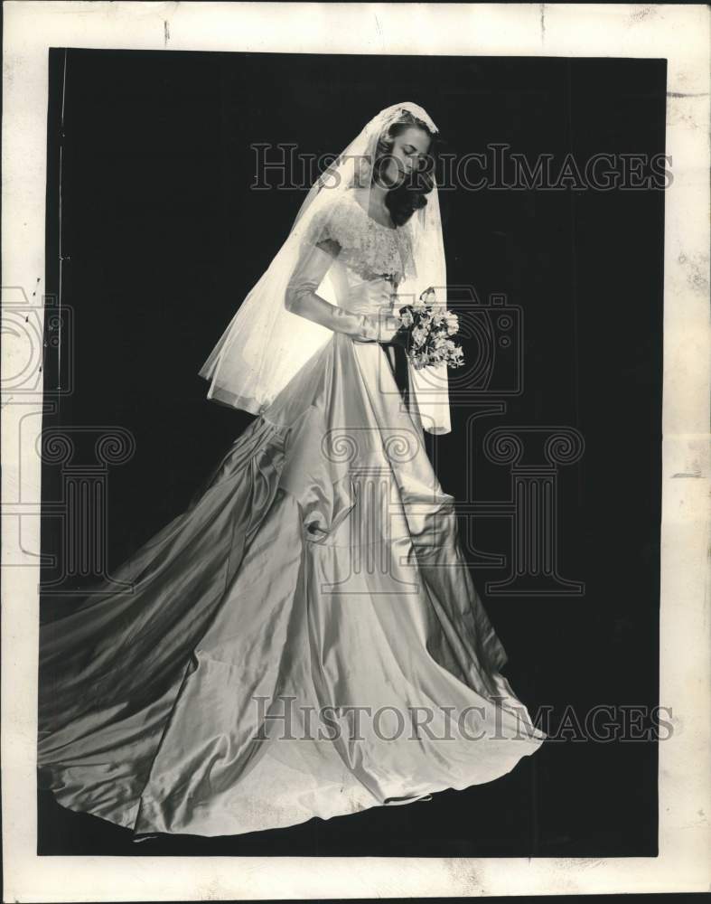 1947, Miss Constance Merrill Chester betrothed to John David Squier - Historic Images