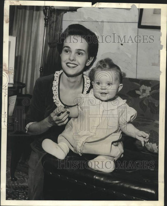 1945, Mrs. Robert Witte Smith & Andrea Jean Smith - mjc26807 - Historic Images