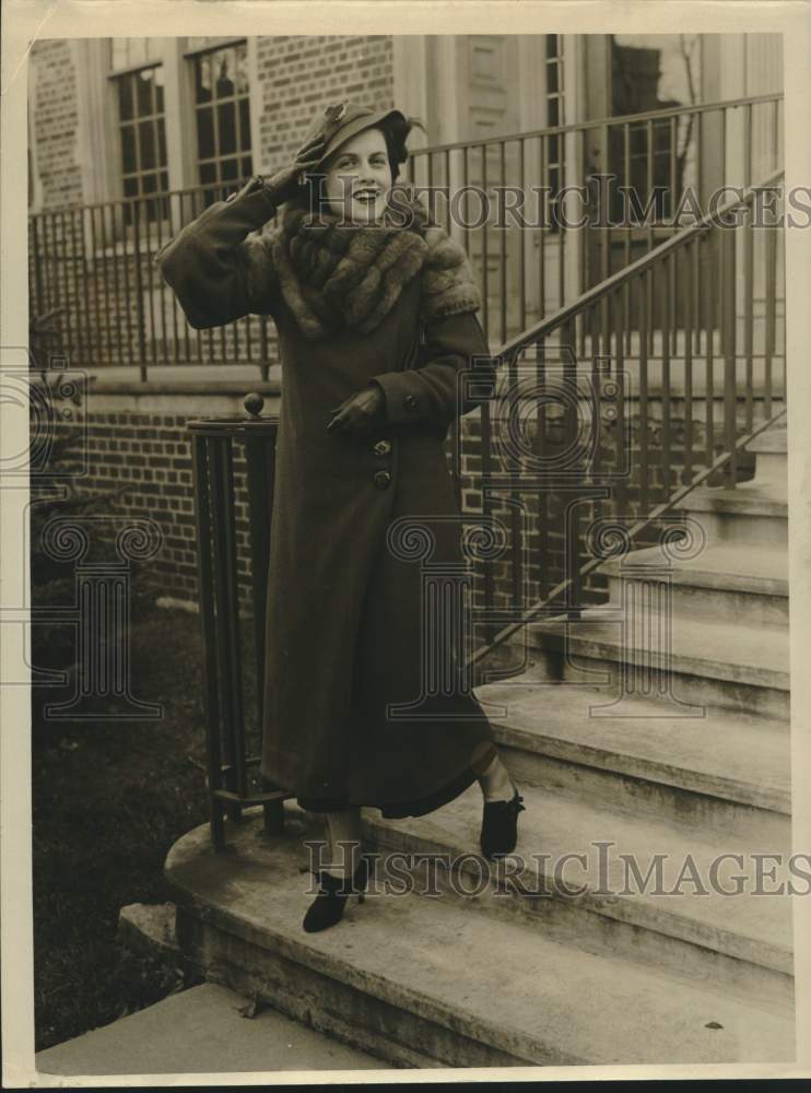 1933, Mrs. Harry Wiener - mjc26858 - Historic Images