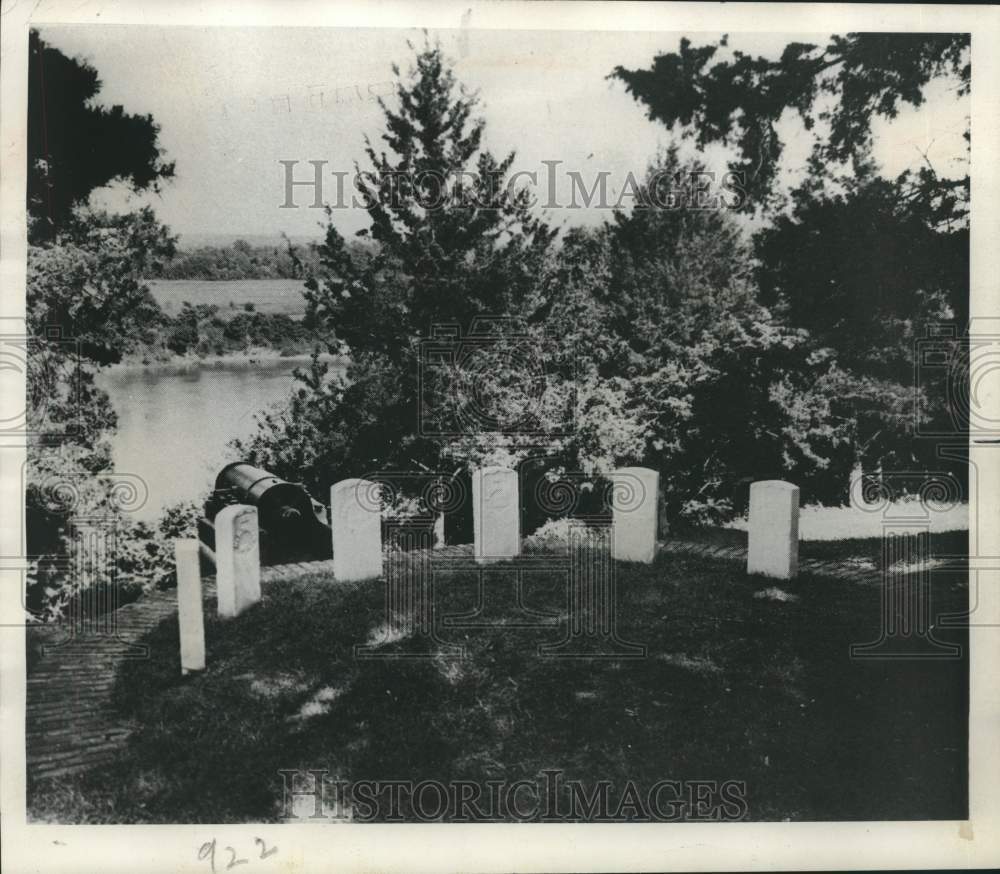 1952 Shiloh National Military Park, 6 Civil War colorbearers buried - Historic Images
