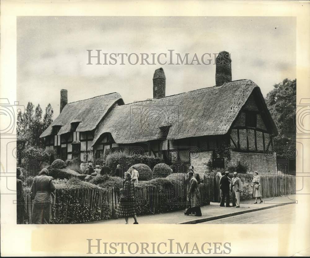 1949, Anne Hathaway&#39;s cottage, Stratford-on-Avon Warwickshire England - Historic Images