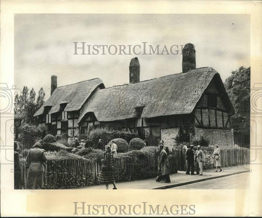 1949, Anne Hathaway's cottage, Stratford-on-Avon Warwickshire England - Historic Images