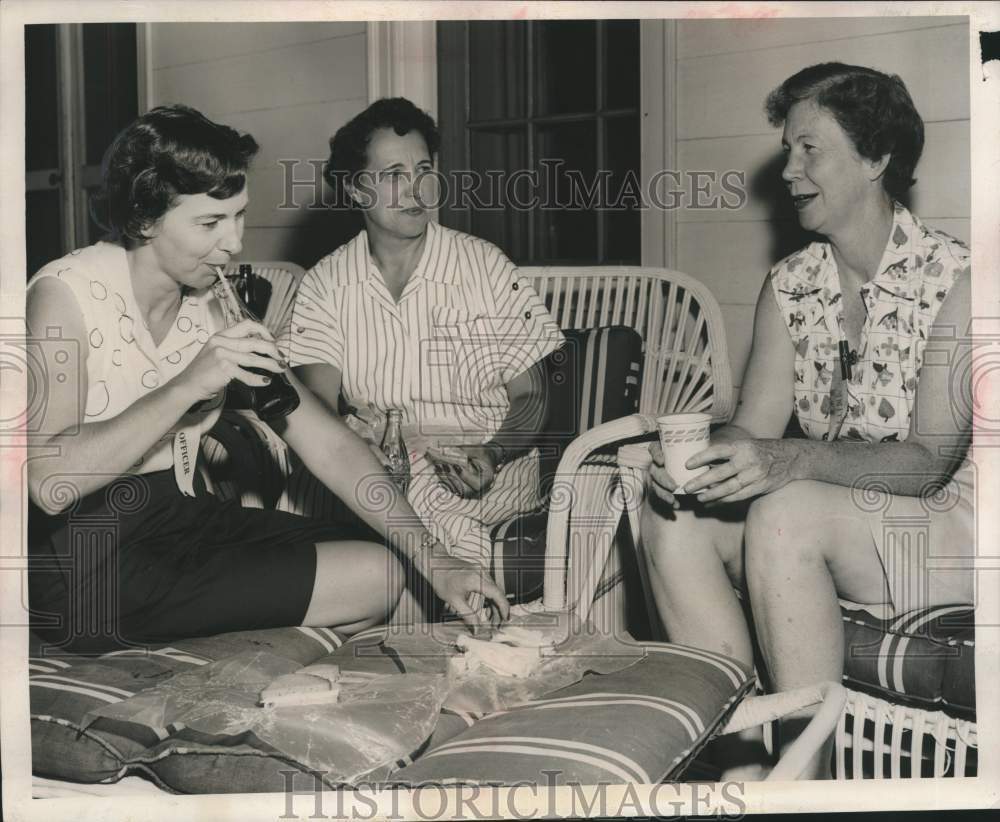 1955 Press Photo Mrs. Jennings Martineau Mrs. William H.L. Smythe and other - Historic Images