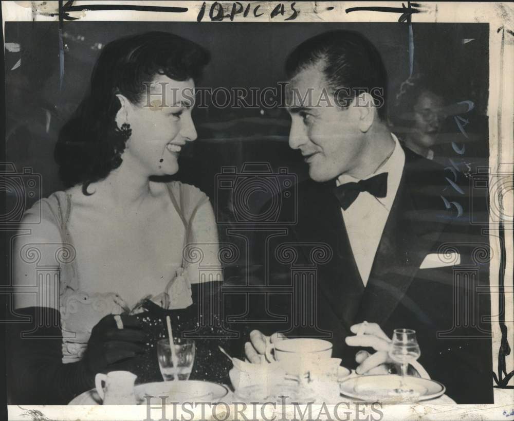 1948, Kathleen Winsor and Artie Shaw - mjc27130 - Historic Images