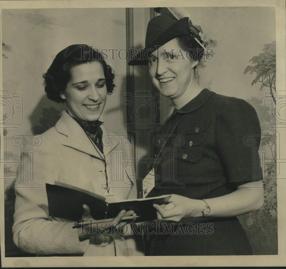 1937, Mrs. Norman Wigdale of Milwaukee and Mrs. Virginia Howlett - Historic Images