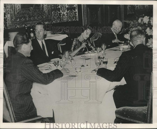 1955 Press Photo Brooks Stevens, Prince Friederich Wilhelm and others at party - Historic Images