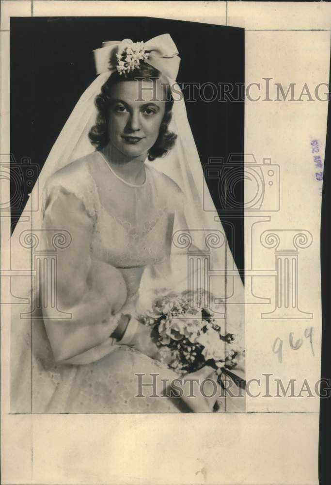 1942, Miss Frances Bartlett now Mrs. Charles Scudder Winston Jr. - Historic Images