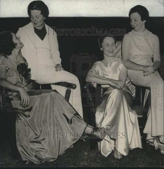 1935, Charlotte Winchell and guests at Wisconsin Club garden dance - Historic Images