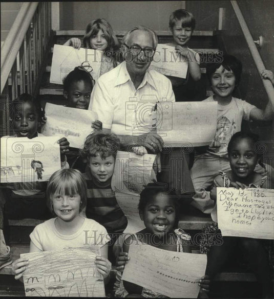 1980 Press Photo Albert Rosen with Lloyd Street School Children - mjc27560 - Historic Images