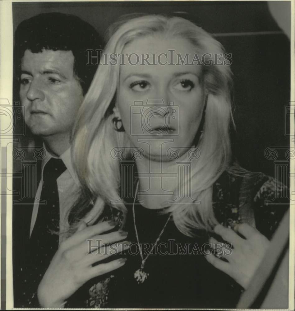 1976 Press Photo Author Elizabeth Ray England - mjc27574 - Historic Images