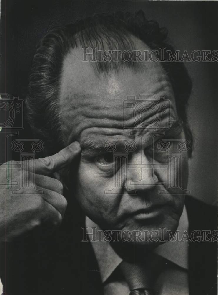 1977 Press Photo Radio News Commentator Paul Harvey Milwaukee - mjc27582 - Historic Images