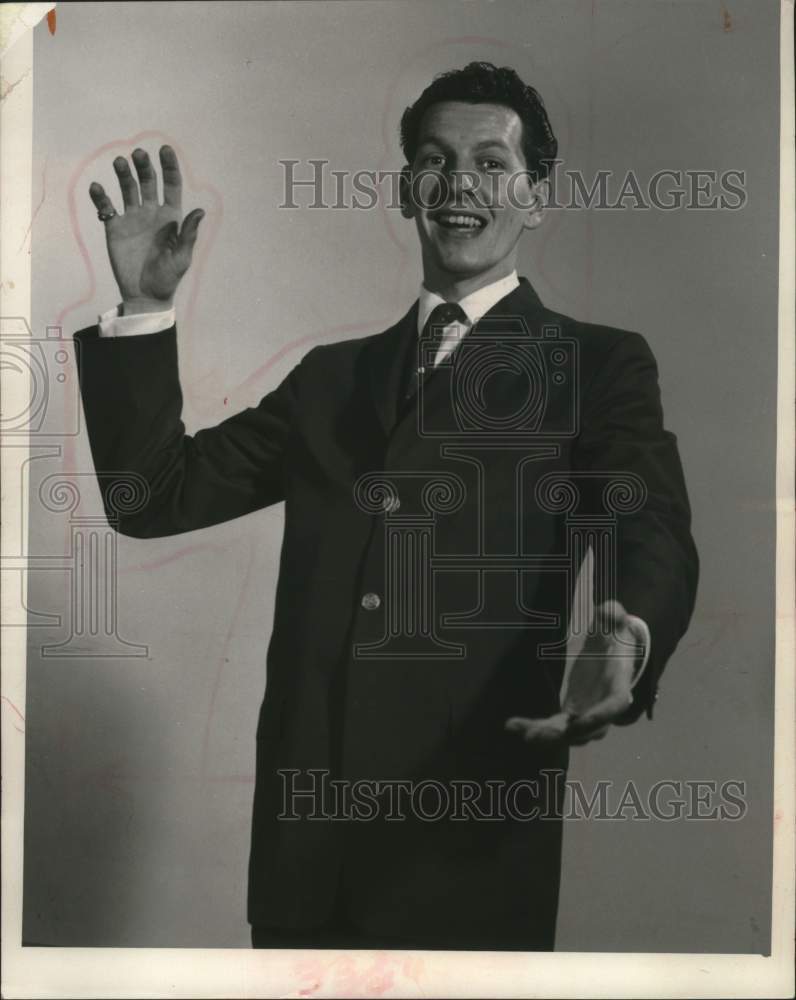 1958 Press Photo Wisconsin Spectacle of Music - Chico Holiday, Singer - Historic Images