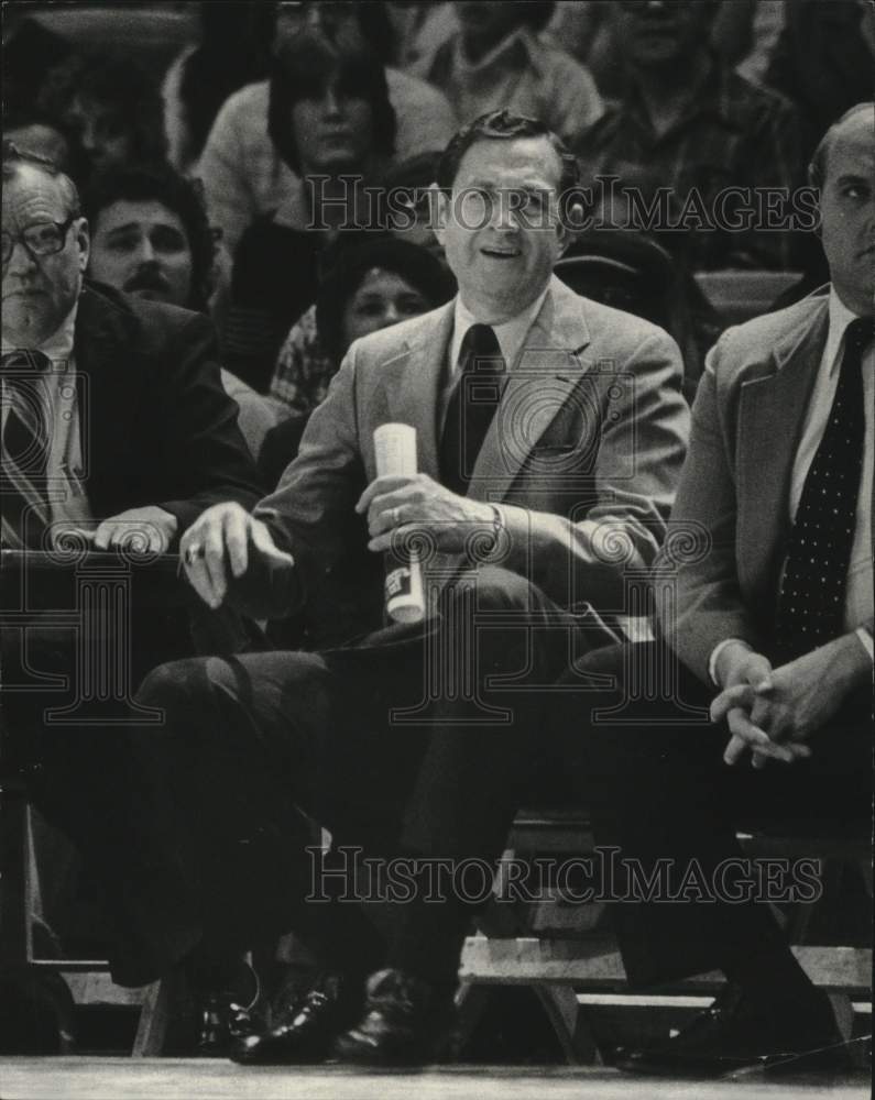 Press Photo Marquette University - Henry Raymonds, Basketball Coach - mjc27642 - Historic Images