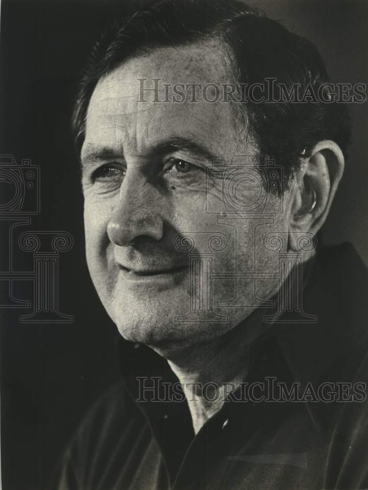 1980 Press Photo Marquette University - Athletic Director Hank Raymonds - Historic Images