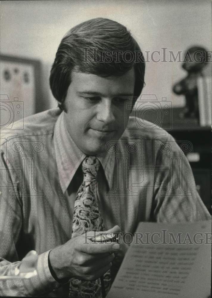 1975 Press Photo Don Schroeder, Channel 12 - mjc27888 - Historic Images