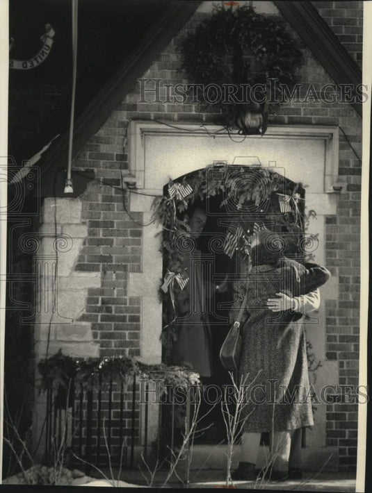 1991 Press Photo Wauwatosa Home of Scott A. Schroeder, Killed in Saudi Arabia - Historic Images