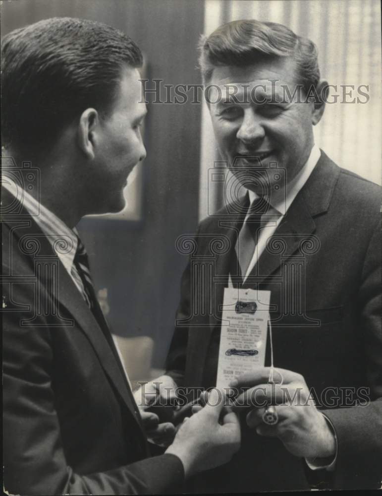 1966, Mayor Meier and Joe Campagna Milwaukee - mjc27948 - Historic Images