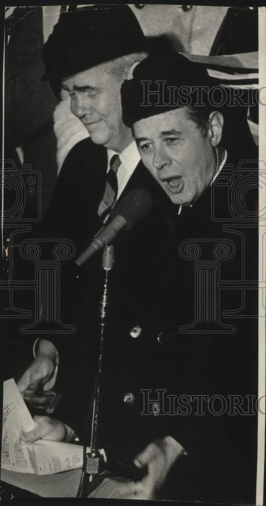 1968, Mayor Henry Maier and others Miller Brewing Company Milwaukee - Historic Images
