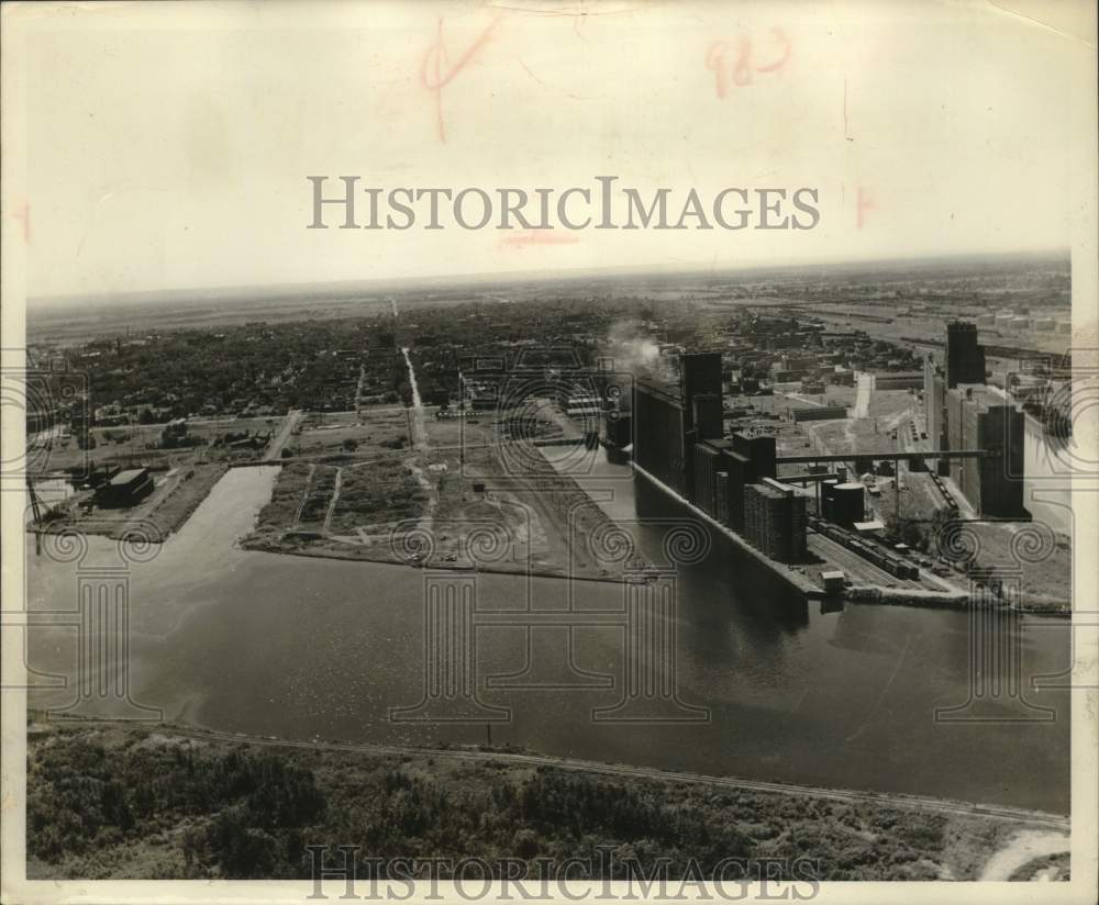 1956 Lake Superior Shipbuilding and Butler building, Wisconsin - Historic Images