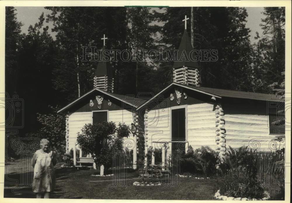 1981 Press Photo Julia Lauder built Our Lady&#39;s Chapel in Nicolet National Forest - Historic Images