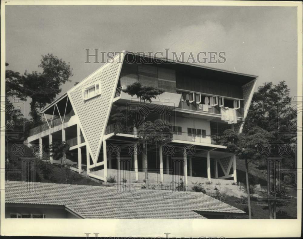 1963 Press Photo Modern home in Kuala Lumpur, Malaysia - mjc28066 - Historic Images