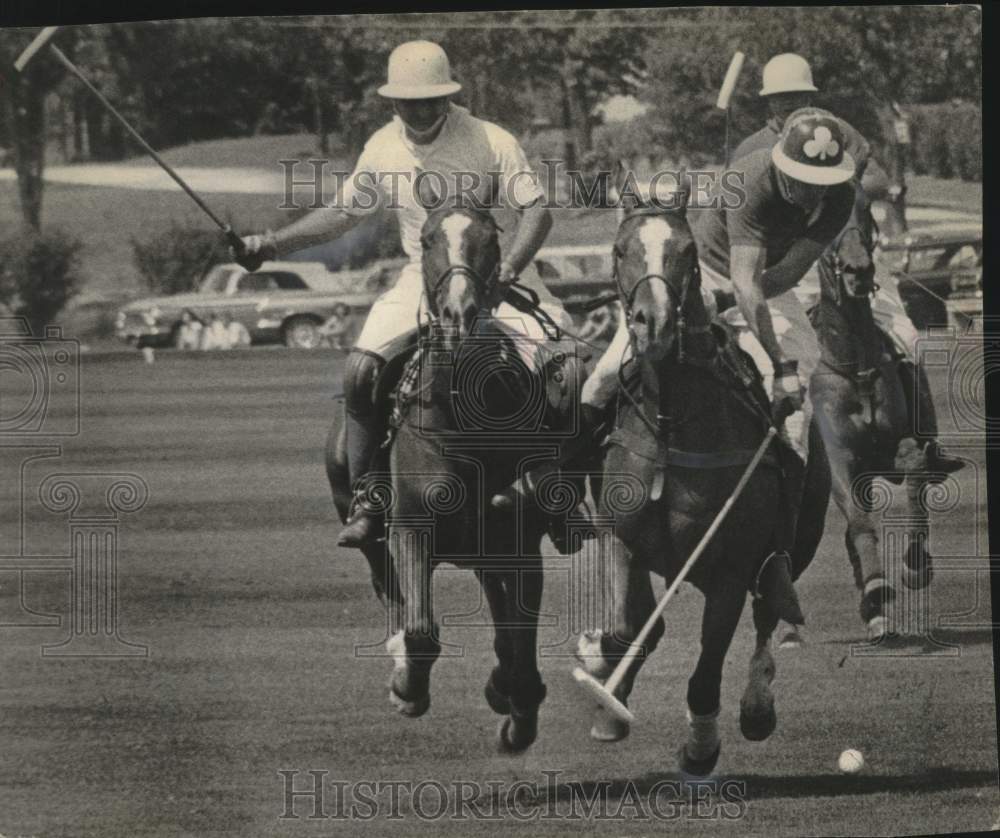 1965 Milwaukee polo club playing against Sun Ranch, Milwaukee - Historic Images