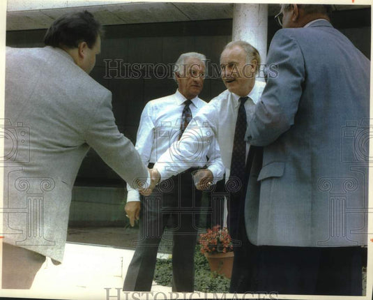 1993 Press Photo Bob Uecker & actor Dabney Coleman & others honored, Wisconsin - Historic Images
