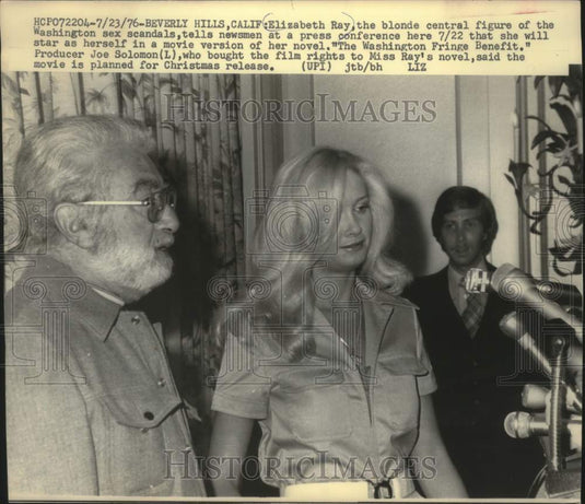 1976 Press Photo Author Elizabeth Ray & others at press conference, California - Historic Images