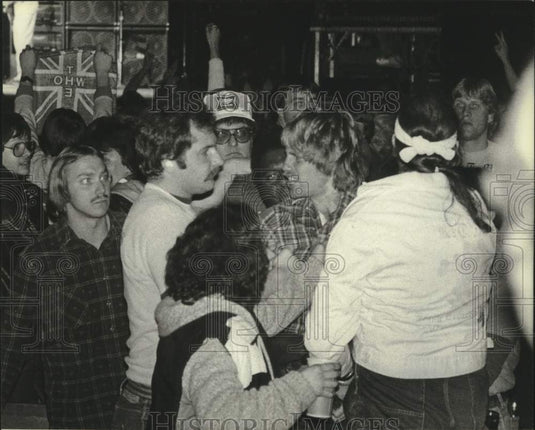 1982 Press Photo Fans at The Who rock show in Milwaukee - mjc28388 - Historic Images