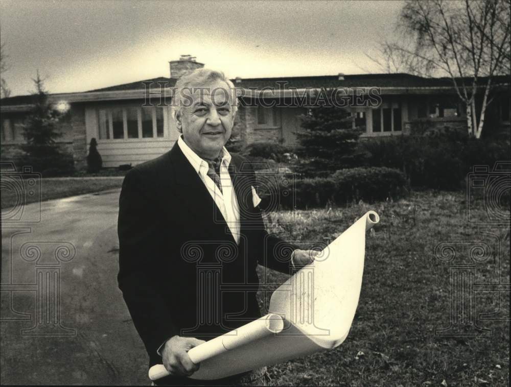 1987 Press Photo Hassan Kadah, Syria Born New York industralist, Wisconsin - Historic Images