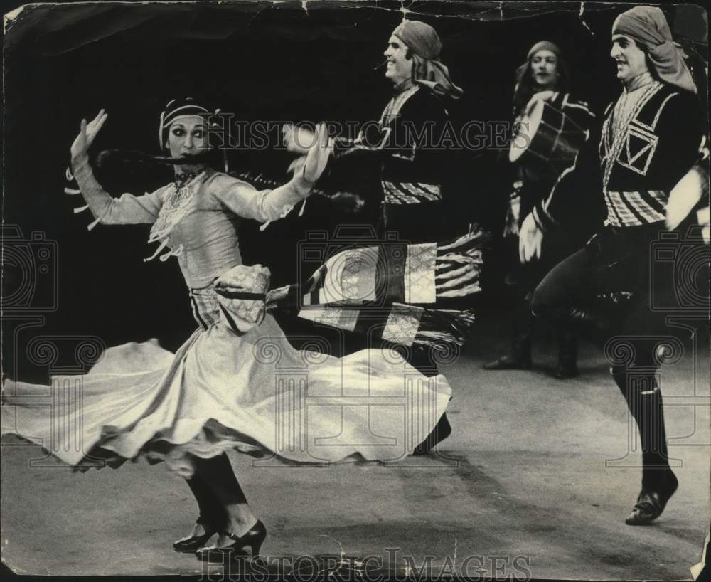 1979 Press Photo Russian ensemble Kafkaz dance at the Performance Arts Center - Historic Images