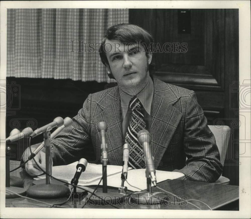 1974 Press Photo Donald Kennedy, county supervisor, Milwaukee - mjc28852 - Historic Images