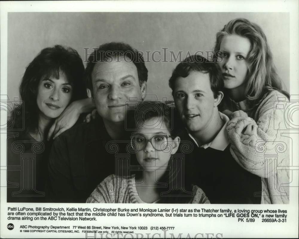 1989 Press Photo Actress Pattie LuPone and others in &quot;Life Goes On&quot; - mjc28868 - Historic Images